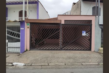 Casa à venda com 165m², 2 quartos e 2 vagasFachada