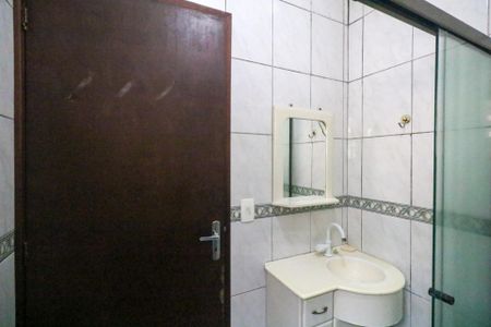 Casa à venda com 165m², 2 quartos e 2 vagasBanheiro da Suíte