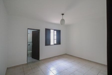 Casa à venda com 165m², 2 quartos e 2 vagasSuíte