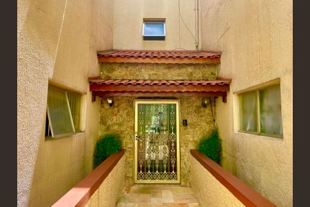 Apartamento à venda com 74m², 2 quartos e 1 vagaHall de entrada