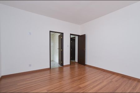 Casa para alugar com 128m², 4 quartos e 1 vaga Casa para alugar com 128m², 4 quartos e 1 vagaSuíte