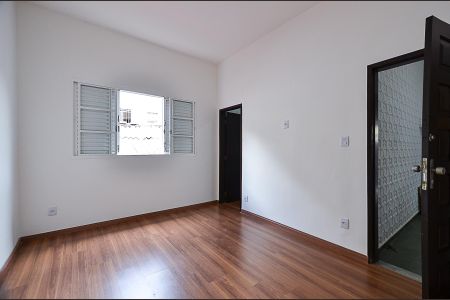 Sala de casa para alugar com 4 quartos, 128m² em Sagrada Família, Belo Horizonte