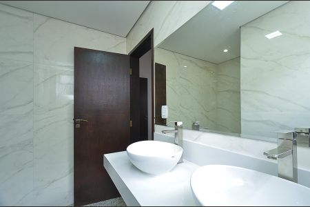 Casa para alugar com 128m², 4 quartos e 1 vaga Casa para alugar com 128m², 4 quartos e 1 vagaBanheiro Suíte