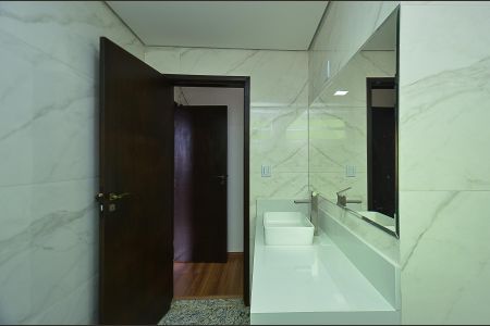 Casa para alugar com 128m², 4 quartos e 1 vaga Casa para alugar com 128m², 4 quartos e 1 vagaBanheiro Social