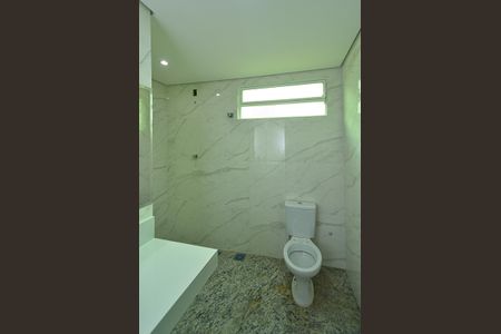 Casa para alugar com 128m², 4 quartos e 1 vaga Casa para alugar com 128m², 4 quartos e 1 vagaBanheiro Social