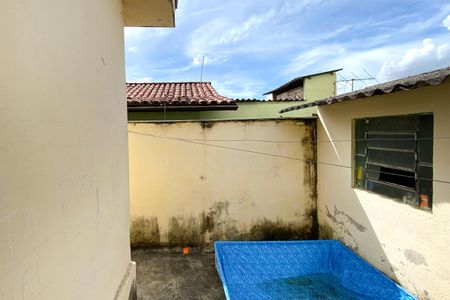 Casa à venda com 150m², 2 quartos e 1 vaga Casa à venda com 150m², 2 quartos e 1 vagaQuintal