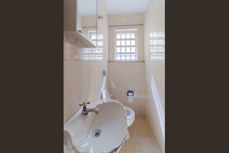 Casa à venda com 200m², 4 quartos e 2 vagasLavabo