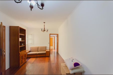 Casa à venda com 200m², 4 quartos e 2 vagasSala