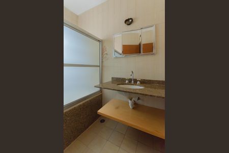Casa à venda com 200m², 4 quartos e 2 vagasBanheiro da Suíte 1