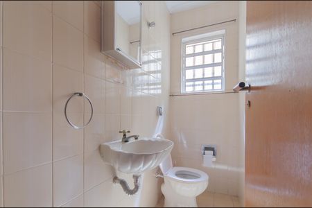 Casa à venda com 200m², 4 quartos e 2 vagasLavabo