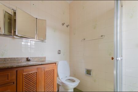 Casa à venda com 200m², 4 quartos e 2 vagasBanheiro da Suíte 2