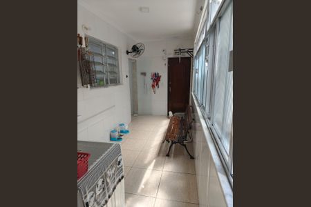 Apartamento à venda com 106m², 2 quartos e 2 vagasÁrea de serviço