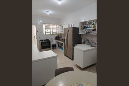 Apartamento à venda com 106m², 2 quartos e 2 vagasCozinha