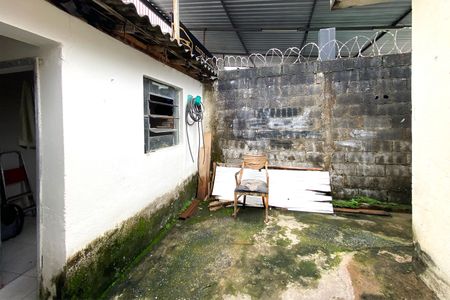 Casa à venda com 300m², 2 quartos e 1 vagaQuintal