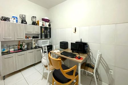 Casa à venda com 300m², 2 quartos e 1 vagaCozinha