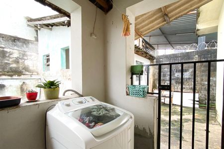 Casa à venda com 300m², 2 quartos e 1 vagaÁrea de Serviço