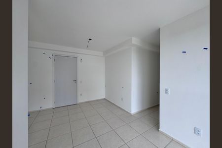 Sala de apartamento à venda com 2 quartos, 52m² em Barra Olímpica, Rio de Janeiro