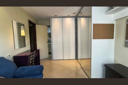 Apartamento à venda com 338m², 4 quartos e 2 vagasSuíte 2