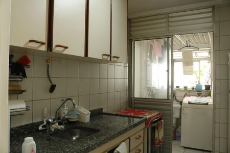 Apartamento à venda com 75m², 2 quartos e 2 vagasCozinha