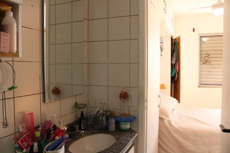 Apartamento à venda com 75m², 2 quartos e 2 vagasBanheiro 1