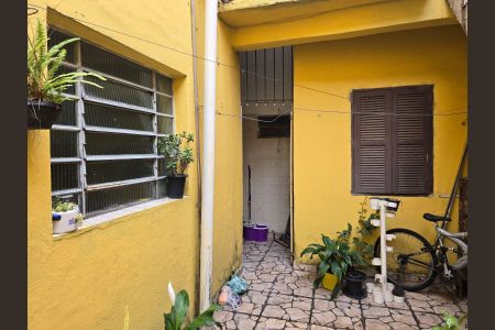 Casa à venda com 100m², 4 quartos e 4 vagasQuintal / Garagem