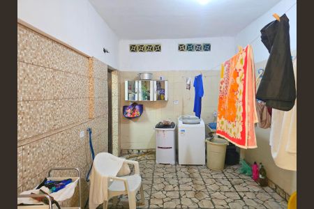 Casa à venda com 100m², 4 quartos e 4 vagasÁrea de Serviço