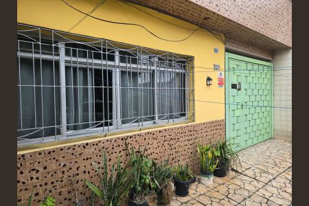 Casa à venda com 100m², 4 quartos e 4 vagasQuintal