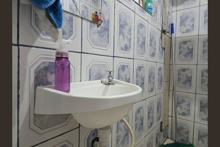 Casa à venda com 100m², 4 quartos e 4 vagasCASA 02 Banheiro