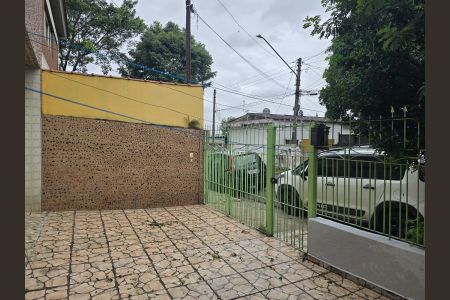 Casa à venda com 100m², 4 quartos e 4 vagasQuintal