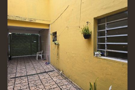 Casa à venda com 100m², 4 quartos e 4 vagasQuintal / Garagem