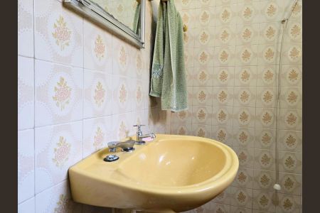 Casa à venda com 100m², 4 quartos e 4 vagasBanheiro Social 02