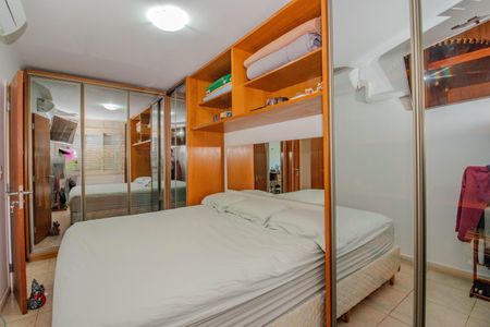 Quarto 1 de apartamento para alugar com 2 quartos, 80m² em Bela vista, Porto Alegre
