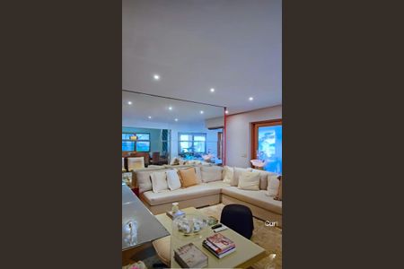 Casa de condomínio para alugar com 531m², 4 quartos e 6 vagas