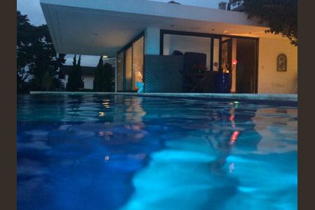 Casa de condomínio para alugar com 531m², 4 quartos e 6 vagas