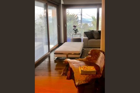 Casa de condomínio para alugar com 531m², 4 quartos e 6 vagas