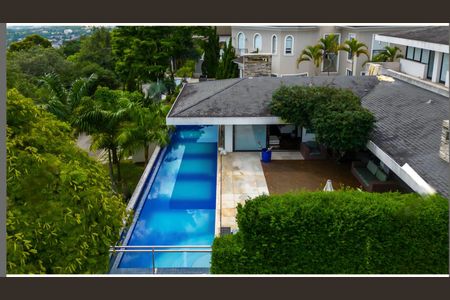 Casa de condomínio para alugar com 531m², 4 quartos e 6 vagas