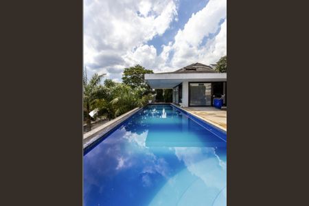 Casa de condomínio para alugar com 531m², 4 quartos e 6 vagas