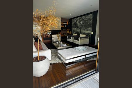 Casa de condomínio para alugar com 531m², 4 quartos e 6 vagas