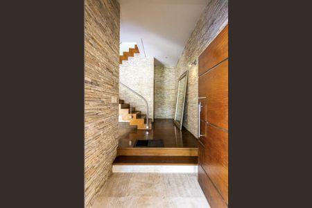 Casa de condomínio para alugar com 531m², 4 quartos e 6 vagas