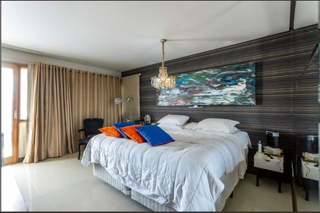 Casa de condomínio para alugar com 531m², 4 quartos e 6 vagas