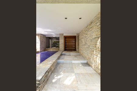 Casa de condomínio para alugar com 531m², 4 quartos e 6 vagas