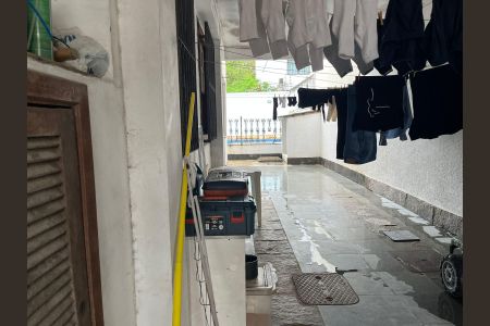 Casa à venda com 269m², 7 quartos e 8 vagas Casa à venda com 269m², 7 quartos e 8 vagasÁrea externa