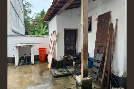 Casa à venda com 269m², 7 quartos e 8 vagas Casa à venda com 269m², 7 quartos e 8 vagasÁrea externa