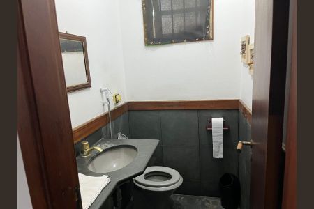 Casa à venda com 269m², 7 quartos e 8 vagas Casa à venda com 269m², 7 quartos e 8 vagasBanheiro