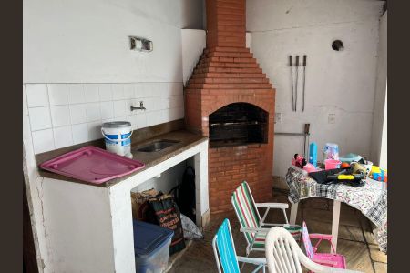 Casa à venda com 269m², 7 quartos e 8 vagas Casa à venda com 269m², 7 quartos e 8 vagasÁrea externa