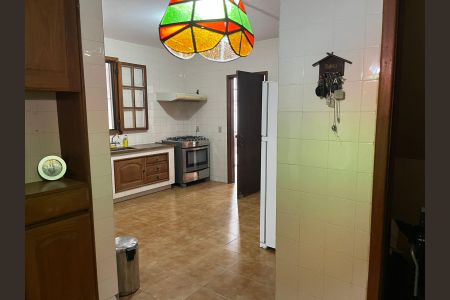 Casa à venda com 269m², 7 quartos e 8 vagas Casa à venda com 269m², 7 quartos e 8 vagasCozinha