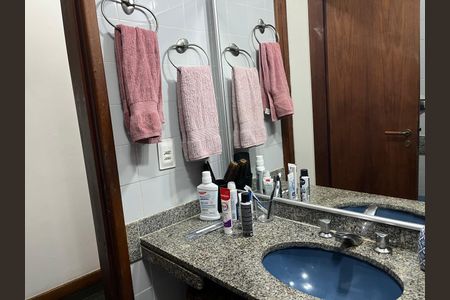 Casa à venda com 269m², 7 quartos e 8 vagas Casa à venda com 269m², 7 quartos e 8 vagasBanheiro