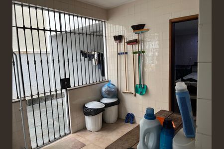 Casa à venda com 269m², 7 quartos e 8 vagas Casa à venda com 269m², 7 quartos e 8 vagasÁrea de serviço