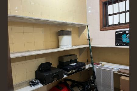 Casa à venda com 269m², 7 quartos e 8 vagas Casa à venda com 269m², 7 quartos e 8 vagasÁrea de serviço