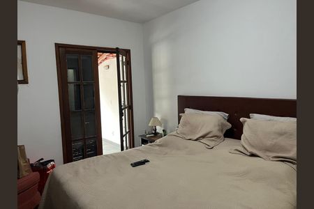 Casa à venda com 269m², 7 quartos e 8 vagas Casa à venda com 269m², 7 quartos e 8 vagasQuarto